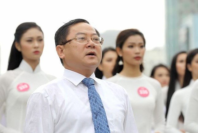 Cô gái 18 tuổi Trần Tiểu Vy đăng quang Hoa hậu Việt Nam 2018 ảnh 5