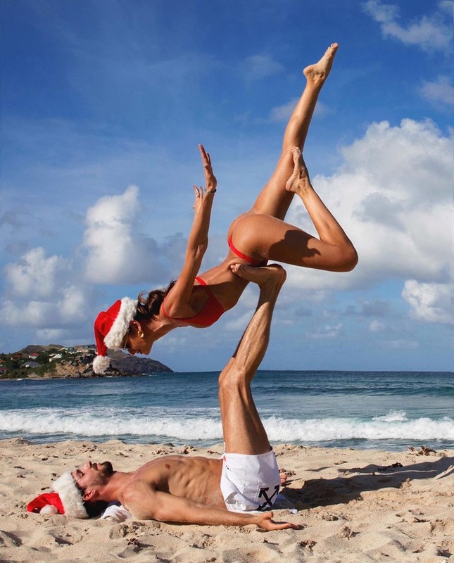 Izabel Goulart mặc bikini chụp ảnh cùng bạn trai gây 'sốt' ảnh 2