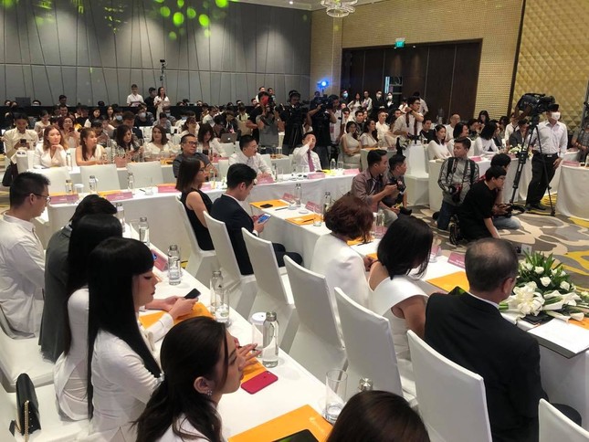 Hoa hậu Việt Nam 2020: Sẽ có những dự án tôn vinh đội ngũ phòng chống COVID-19 ảnh 8