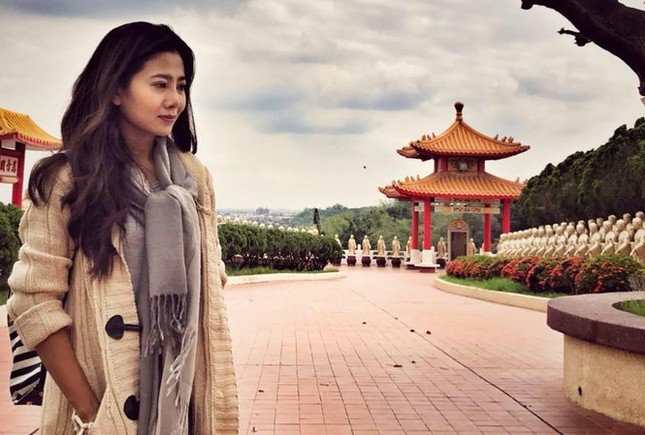Showbiz 15/5: Triệu phú 52 tuổi nhảy sexy bên người tình kém 27 tuổi ảnh 2