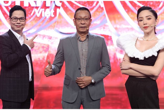 Showbiz 14/11: Á hậu Thúy An được bạn trai tiến sĩ cầu hôn ảnh 4