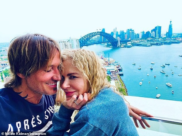 'Thiên nga nước Úc' Nicole Kidman xinh đẹp trẻ trung bất ngờ ở tuổi 54 ảnh 3