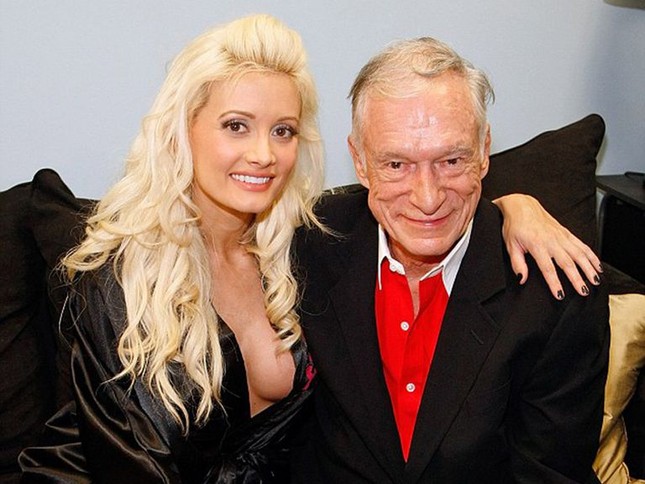 Cô đào kém 53 tuổi được ông trùm Playboy say đắm nhất hiện ra sao? ảnh 7