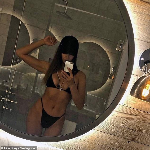 Tình cũ của Cristiano Ronaldo khoe ảnh nóng bỏng giữa tin đồn hẹn hò chồng Kim Kardashian ảnh 1