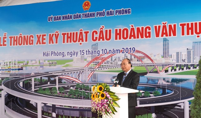 Thủ tướng Nguyễn Xuân Phúc dự Lễ thông xe cây cầu “cánh chim biển” ảnh 2