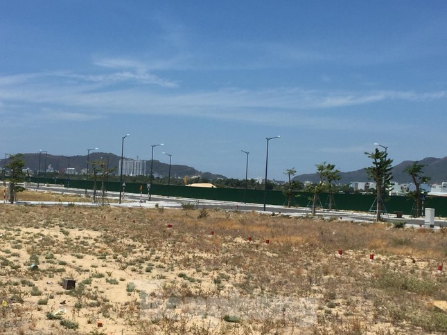 Bên trong khu đất 'vàng' ở sân bay Nha Trang cũ được đề xuất làm bãi đậu xe ảnh 3
