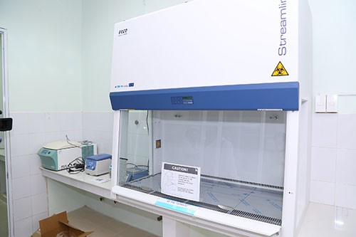 Bình Thuận nói gì về việc 'mượn' 2 máy xét nghiệm COVID - 19? ảnh 1