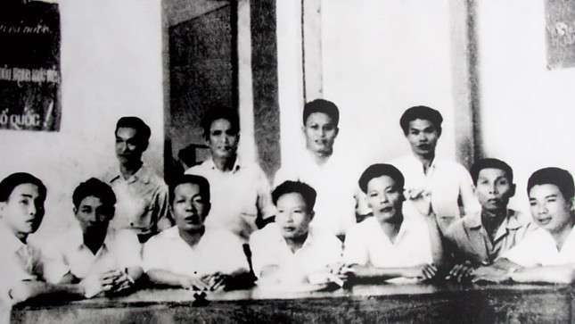 Hai tuyến đường Hồ Chí Minh - hai kỳ công chiến lược ảnh 1