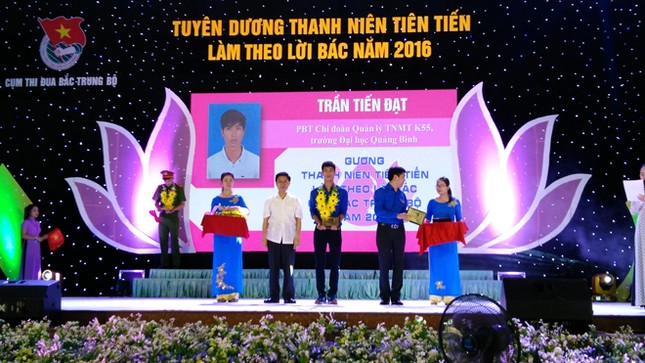 Nữ thủ khoa kép và sinh viên “5 tốt” ảnh 1