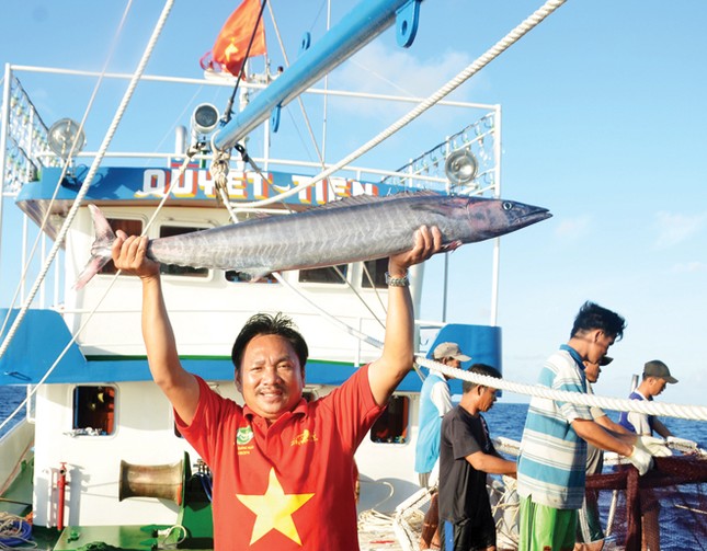 Làng chài Việt giữa biển Ðông ảnh 2