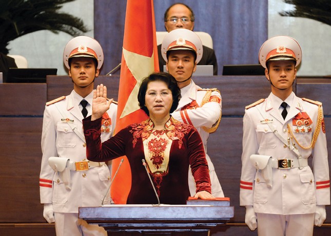 Khi niềm tin trở thành 'thảm đỏ' ảnh 1
