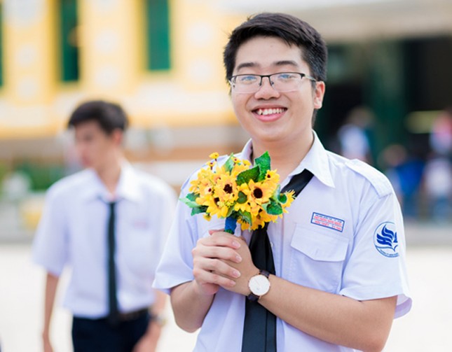 Chân dung những thủ khoa 30 điểm ảnh 1