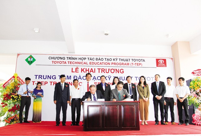 Góp phần phát triển công nghiệp ô tô Việt Nam ảnh 1