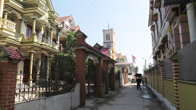 Những 'biệt phủ' nơi làng biển ảnh 1