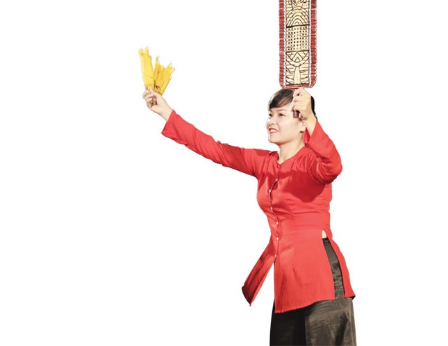 Tóc xanh giữ bài chòi phố Hội ảnh 1