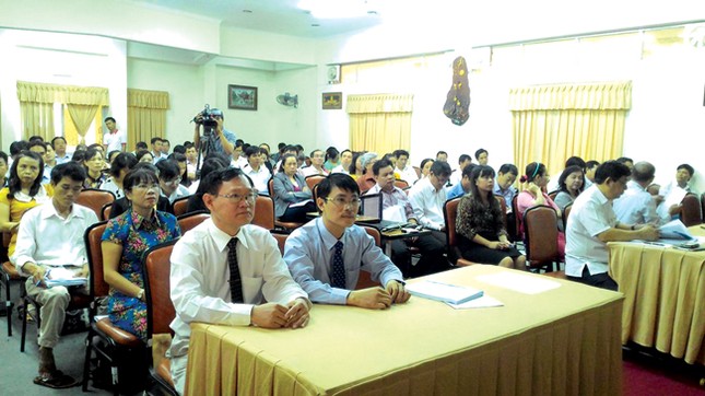 Cai nghiện thuốc lá từ… nhân viên y tế ảnh 1