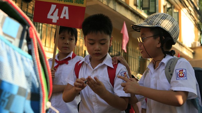 Thu BHYT học sinh, sinh viên theo mức lương tối thiểu: Phải sửa Thông tư 41 ảnh 2