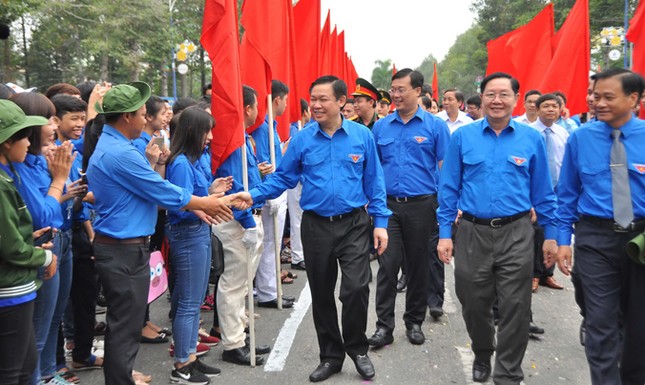 Trải nghiệm để trưởng thành ảnh 1