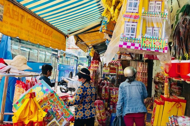 Vàng mã - đốt tiền và gây cháy nhà ảnh 2