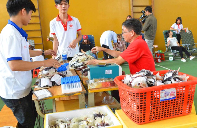 Khi đồng bào đã yêu nghĩa cử hiến máu ảnh 6