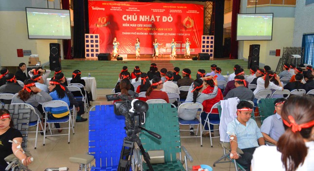 Khi đồng bào đã yêu nghĩa cử hiến máu ảnh 8