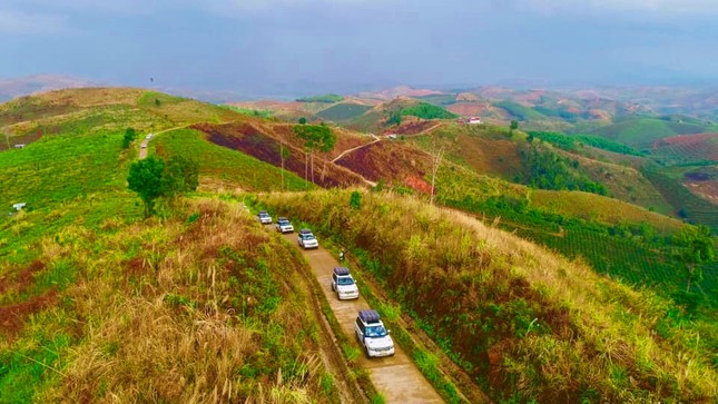 'Hành trình trái tim' qua Tây Nguyên: Truyền tri thức và khát vọng cho tuổi trẻ ảnh 1