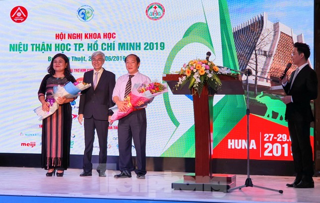 Hơn 700 chuyên gia Niệu-Thận hội tụ tại Đắk Lắk ảnh 1