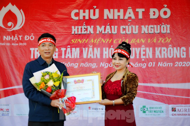 Tươi xinh những nụ cười Chủ nhật Đỏ Krông Năng 2020 ảnh 9
