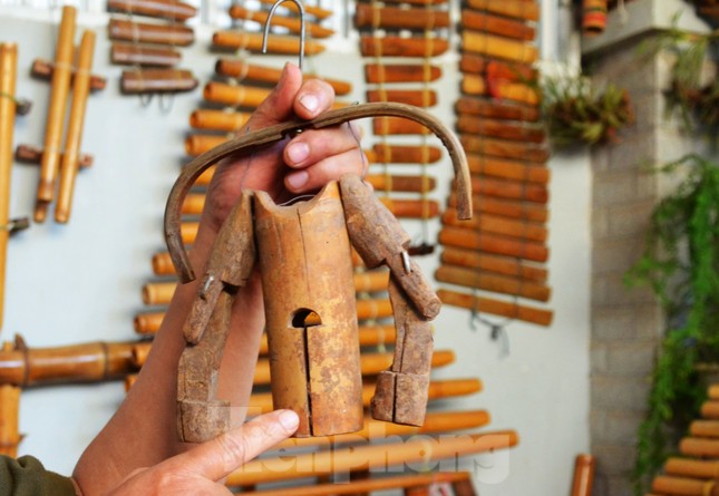 Độc lạ Violin tre và đàn Mõ bò ảnh 4