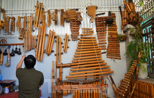 Độc lạ Violin tre và đàn Mõ bò ảnh 1