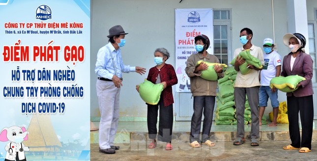 Tiền Phong trên Tây Nguyên: Những chuyến trao quà, phát gạo gắn kết tình quân dân ảnh 6