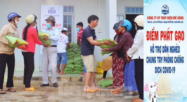 Tiền Phong trên Tây Nguyên: Những chuyến trao quà, phát gạo gắn kết tình quân dân ảnh 5