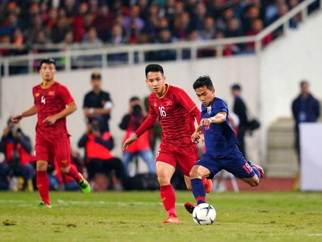 ĐT Thái Lan chốt đội hình dự AFF Cup, gọi lại 'Messi' Thái ảnh 1