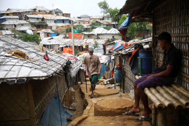 Myanmar: Hỏa hoạn lớn ở trại tị nạn của người Rohingya, 50.000 người phải sơ tán ảnh 1