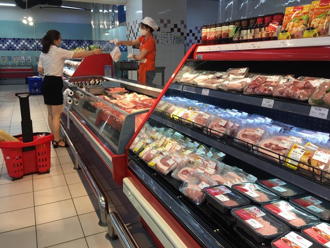 Giá thịt lợn xuống mức thấp nhất trong 1 năm ảnh 1