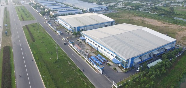 Bàn cách đón đại bàng ảnh 3