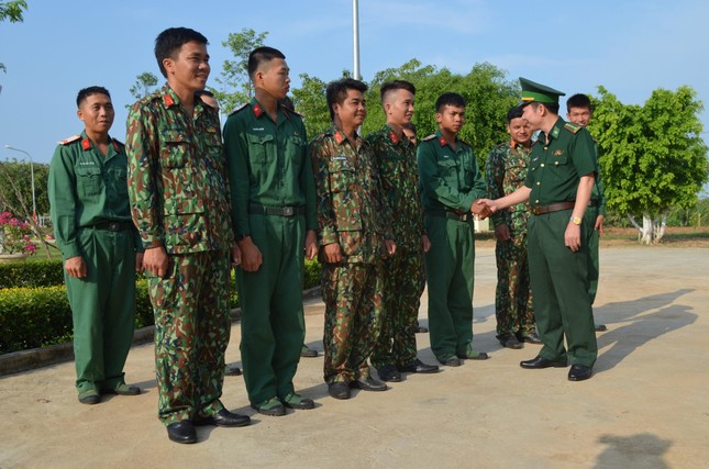 Điều thêm lực lượng tuần tra biên giới Campuchia ảnh 1