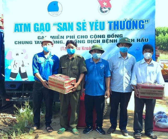 Phòng chống bạch hầu, đoàn thanh niên tái khởi động ATM gạo lưu động ảnh 1