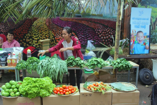 Đắk Lắk: Chợ quê lên phố để ‘Thư viện về buôn’ ảnh 2