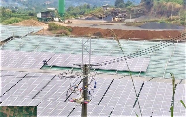Đắk Nông: Bất ngờ tháo hơn 2.200 tấm quang điện sau gần 2 tháng nghiệm thu ảnh 1