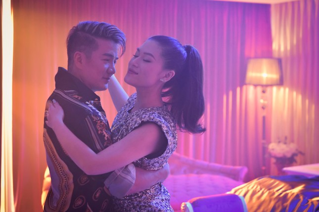Sau Minh Tú, lộ diện mỹ nhân 'cặp kè' với Đàm Vĩnh Hưng ảnh 2