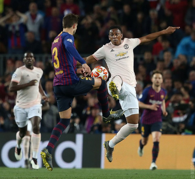 Messi gieo sầu cho M.U, Barcelona vào bán kết Champions League ảnh 22