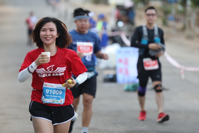 Tiền Phong Marathon 2020: Những ngôi vô địch xứng đáng ảnh 25