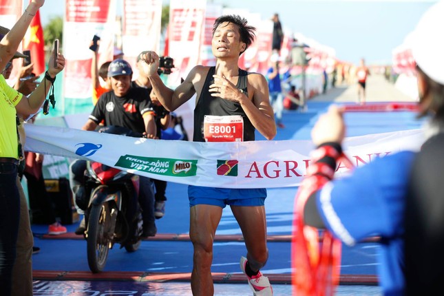 Tiền Phong Marathon 2020: Những ngôi vô địch xứng đáng ảnh 47