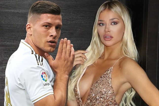 Dàn mỹ nhân nóng bóng đốt cháy 'Siêu kinh điển' Real vs Barca ảnh 8