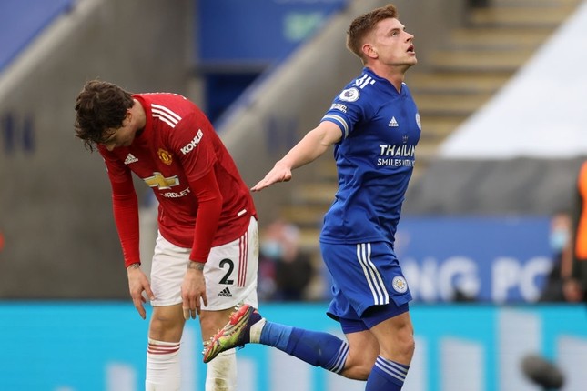 M.U chia điểm với Leicester trong Ngày lễ tặng quà ảnh 13
