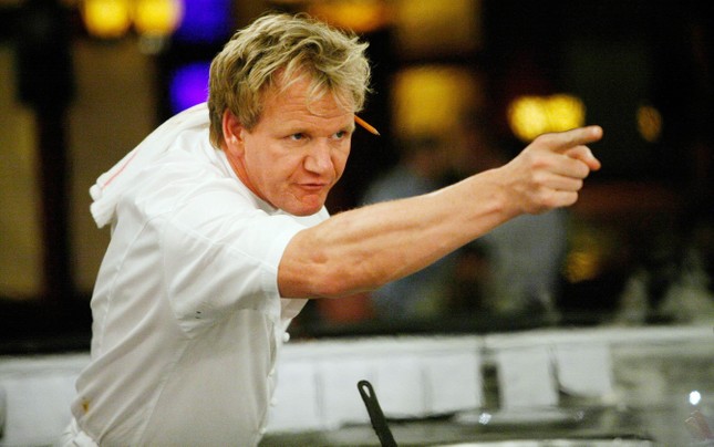 Siêu đầu bếp Gordon Ramsay gây ‘bão’ TikTok khi nhận xét món ăn kỳ dị của blogger gốc Việt ảnh 1