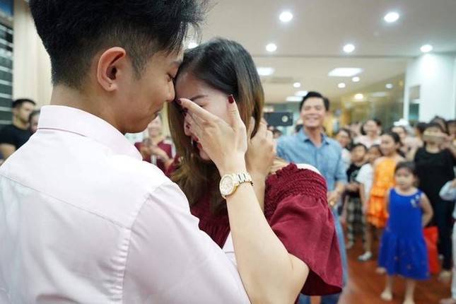 Showbiz 24/6: Cảnh nóng khiến mỹ nhân 'Gạo nếp gạo tẻ' hãi... đến già ảnh 4