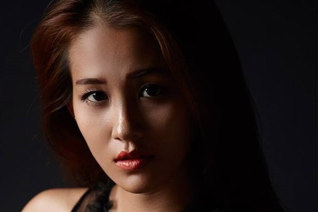 Showbiz 25/6: Mẫu nude và hoạ sĩ Ngô Lực có những thỏa thuận ban đầu? ảnh 2