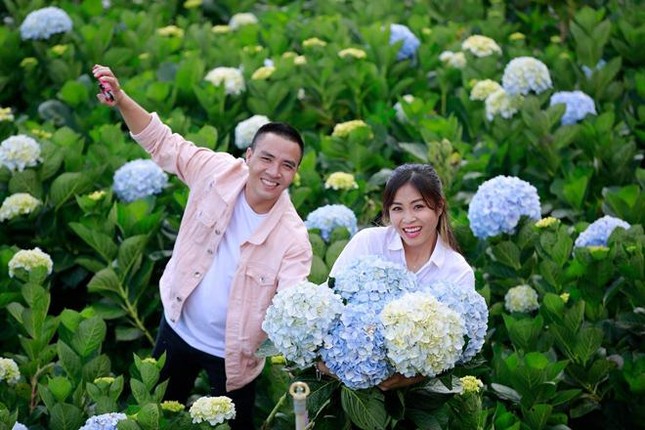 Được chồng tặng cả trăm triệu, MC Hoàng Linh nói gì? ảnh 4